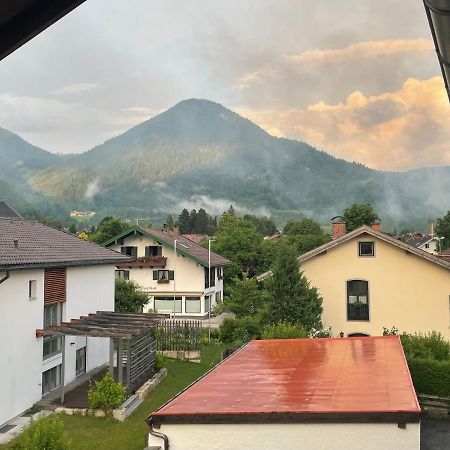 شقة Kleines Nest Mit Bergblick Unterwössen المظهر الخارجي الصورة